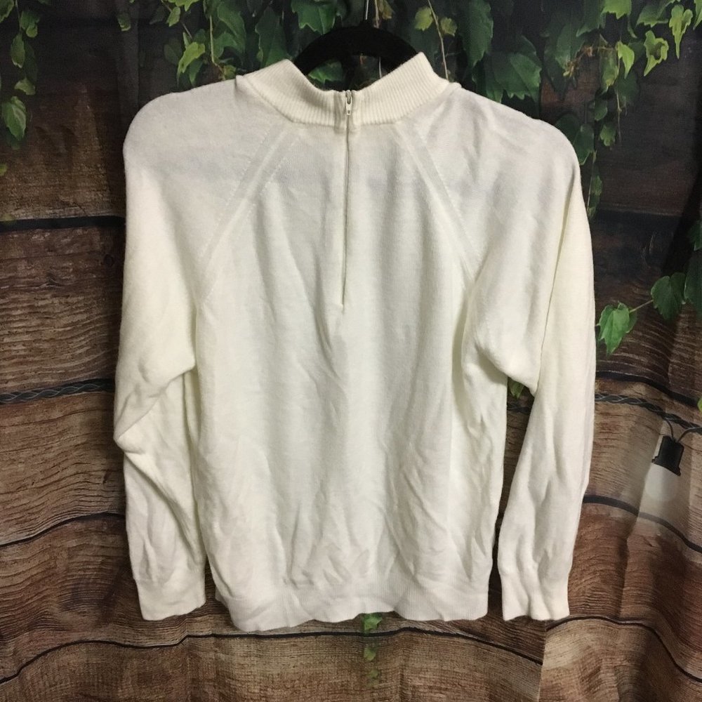 ☁️White Quarter Zip - Picture 3 of 7